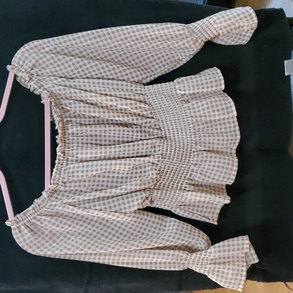 Taupe Smocked Gingham Off the Shoulder Mid lenth blouse/shirt - Picture 4 of 4